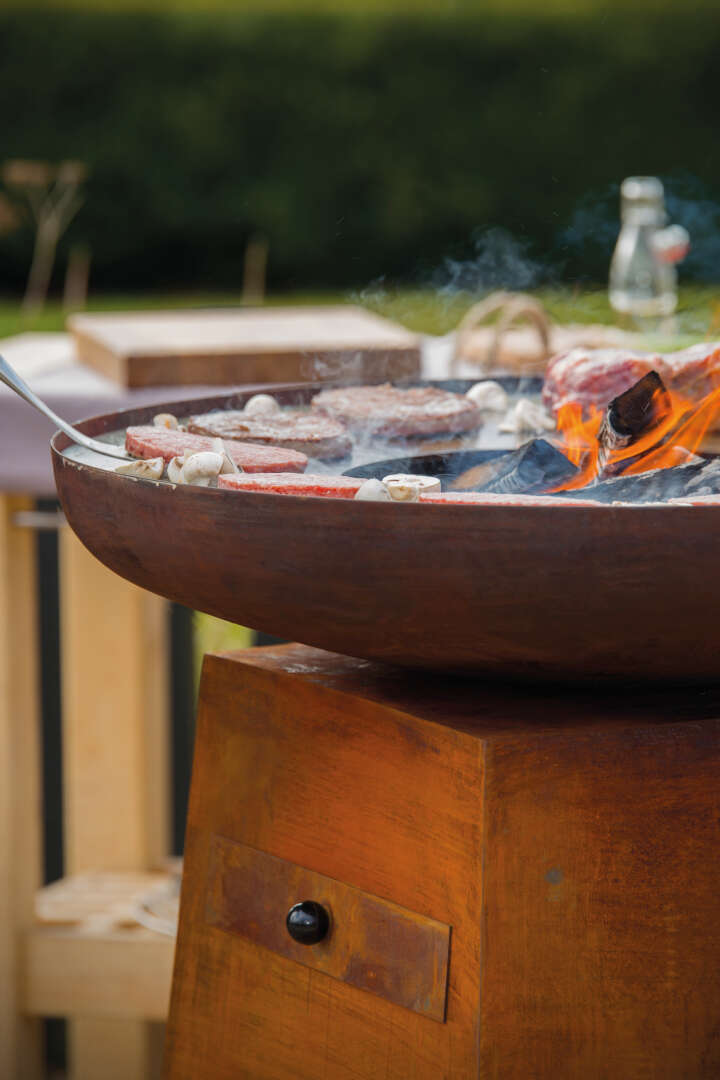 OutTrade BBQ Firepit Orion OutTrade BBQ Firepit Orion